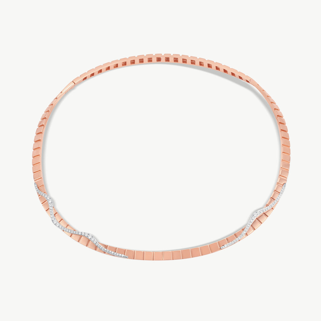 The Classic Mini Collar