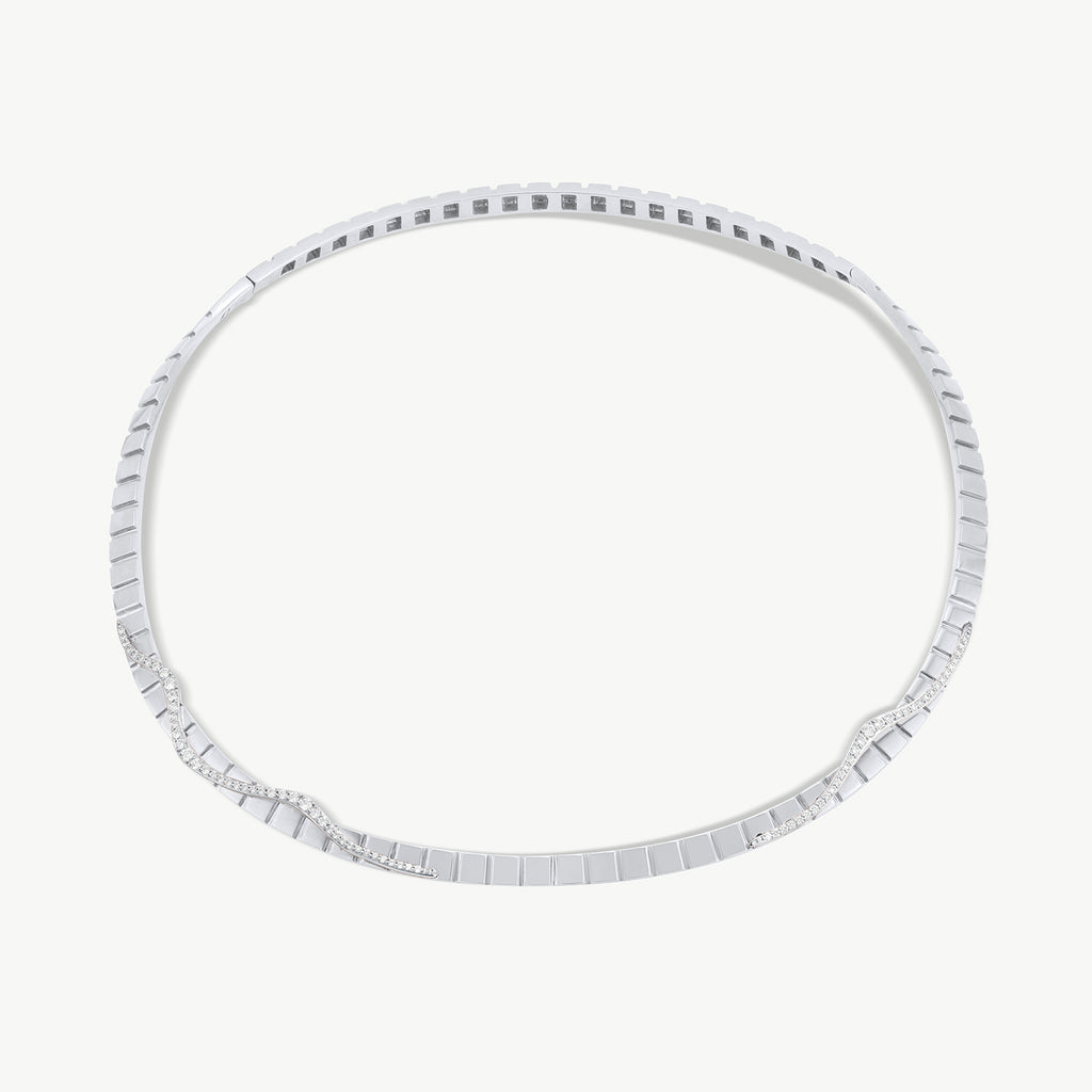 The Classic Mini Collar