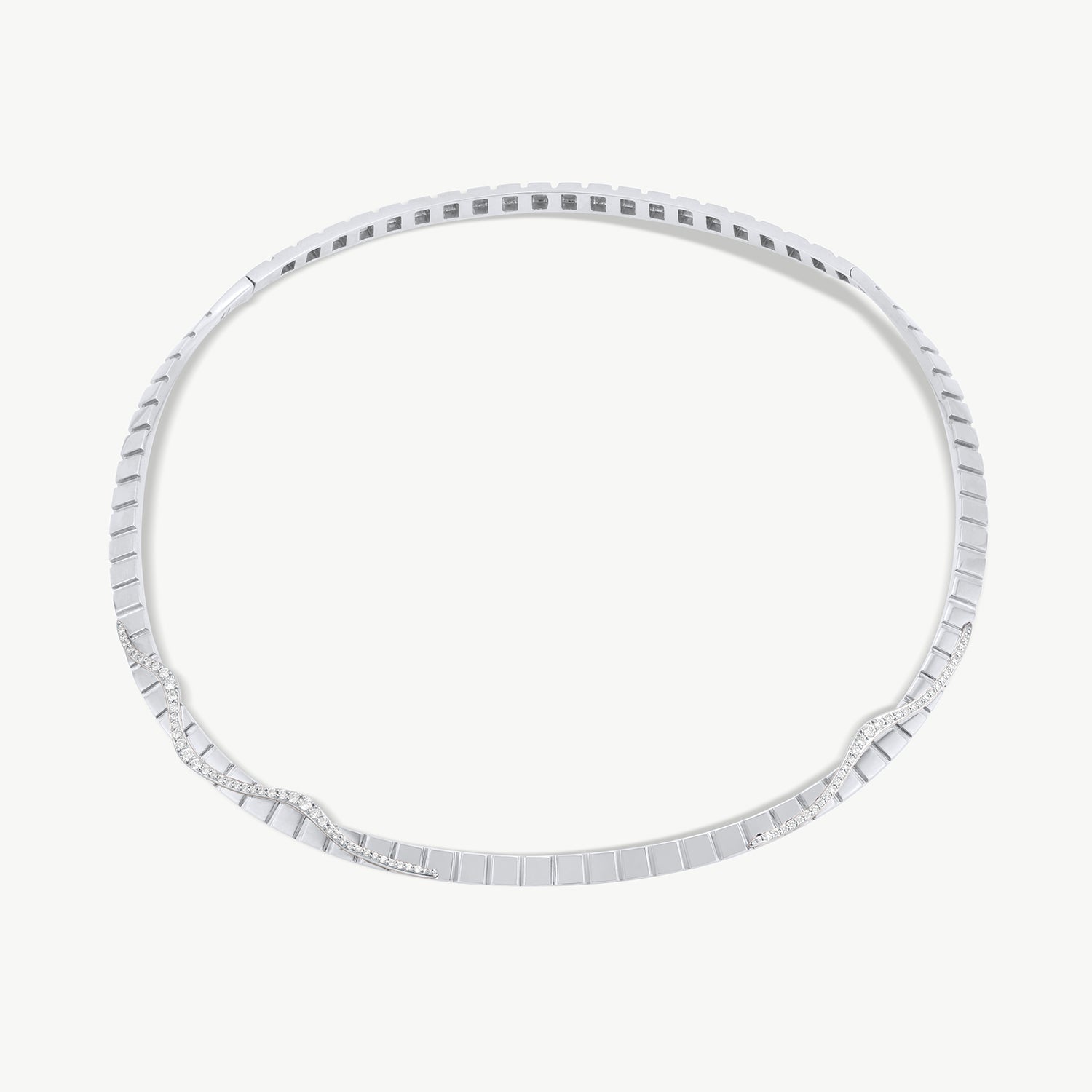 The Classic Mini Collar