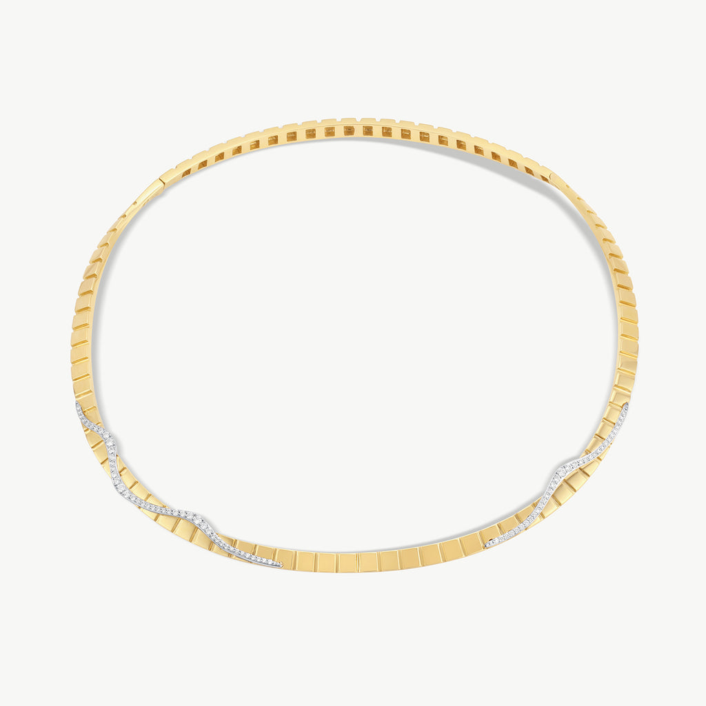 The Classic Mini Collar